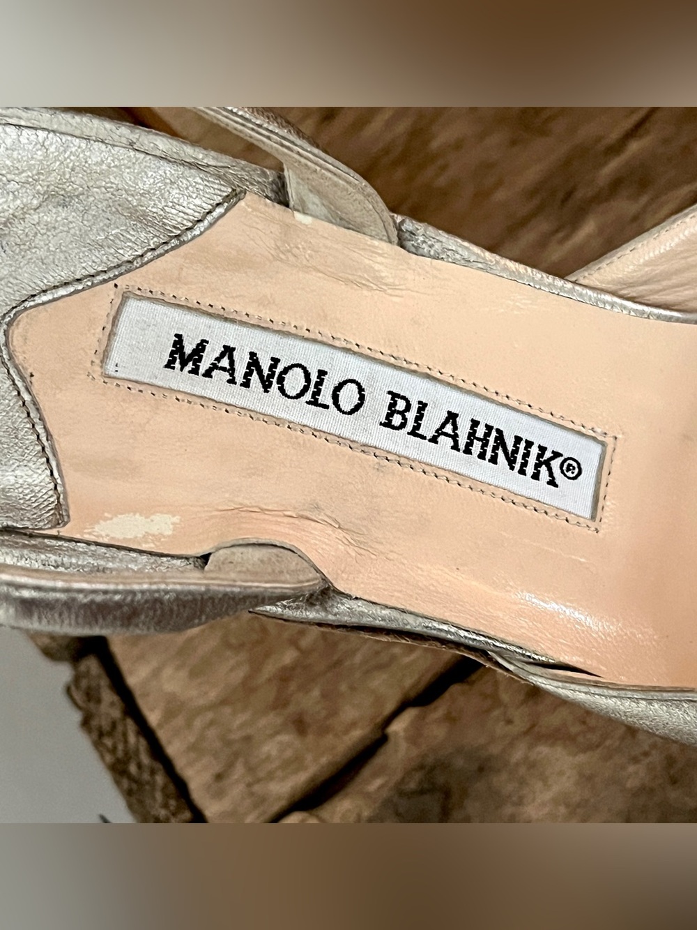 🔴SOLD🔴 Vintage Manolo Blahnik Gold Metallic Leather Carolyne Slingback Heels - Picture 6 of 13